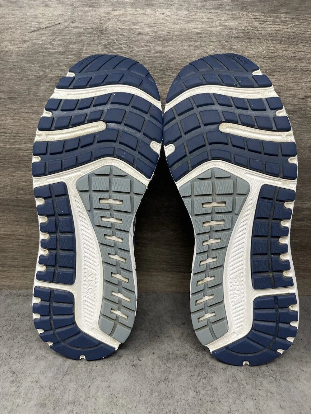 Brooks Beast GTS 22 Size 12 Mens Stability Running Shoes Gray Blue 1103271D491
